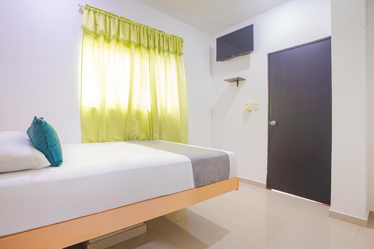 Ayenda Alameda Real Hotel Monteria Exterior photo